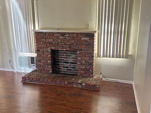 4th image of 221 N Mayflower Ave #1