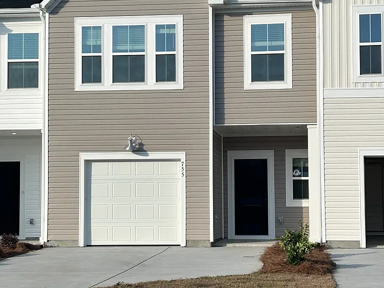 755 Ridgley Dr — Photo 1