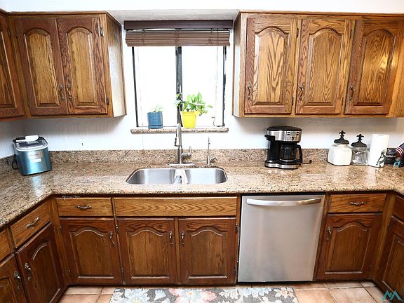 4th image of 5106 Los Nogales Dr