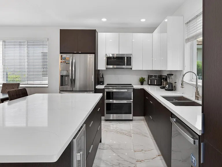 1374 Canary Island Dr — Photo 20