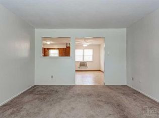 24 Theroux Dr #1F, Chicopee, MA 01020