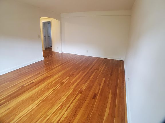3rd image of 15066 Bayside Ave Floor 1