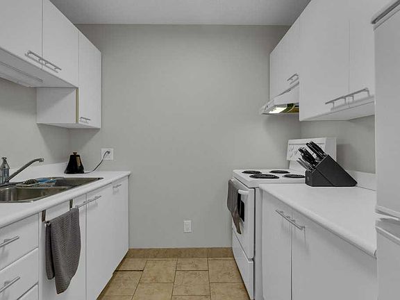 5th image of 414 SW Squirrel St #111