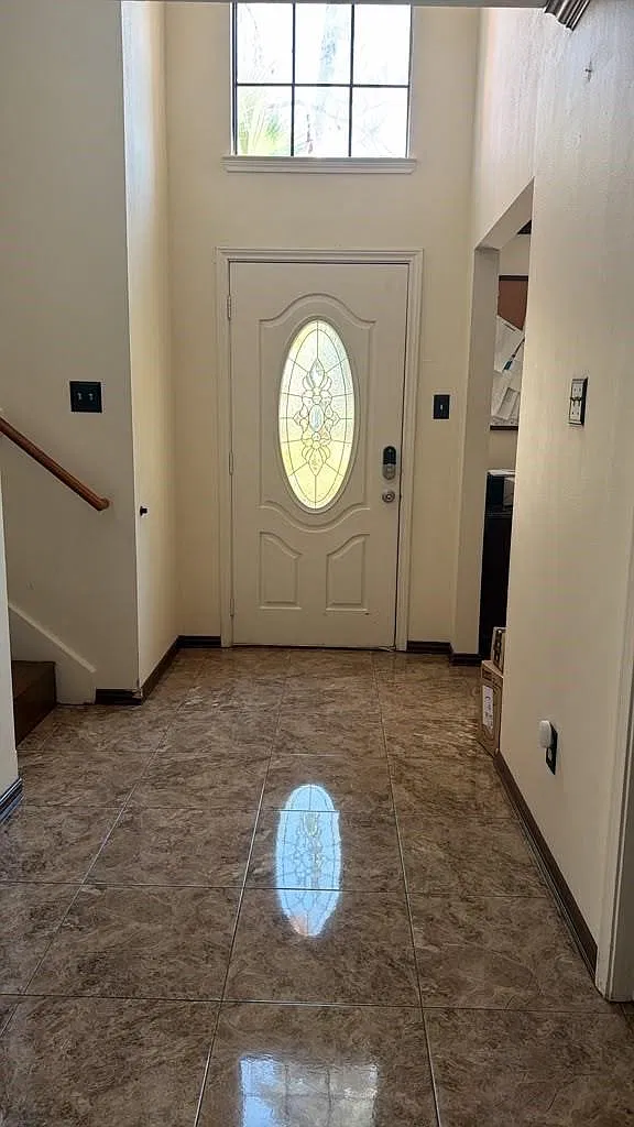3 bed, 2.5 bath, 1793 sqft, $2,199 — Photo 3
