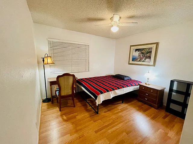 2313 Orchard Ln — Photo 2