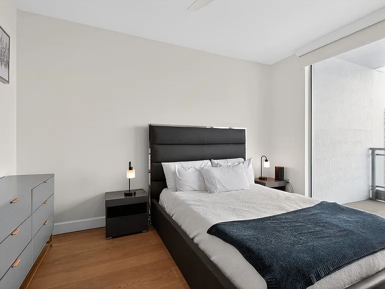 90 SW 3rd St #2709 — Photo 9