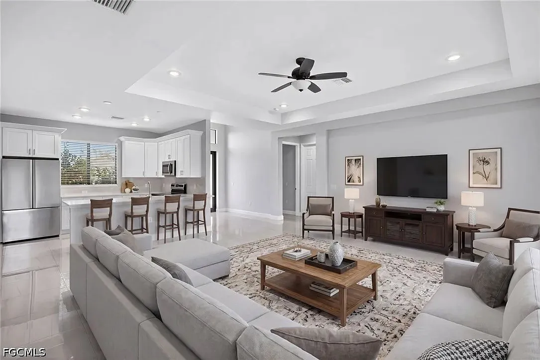 3 bed, 2.0 bath, 1656 sqft, $2,500 — Photo 3
