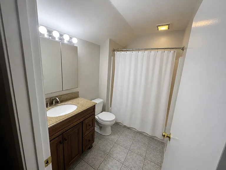 25 McBride St #3 — Photo 8