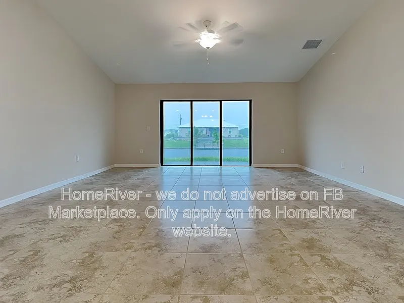 4 bed, 2.0 bath, 1565 sqft, $1,825 — Photo 2