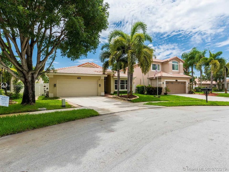 1st image of 1373 SW 179th Ter