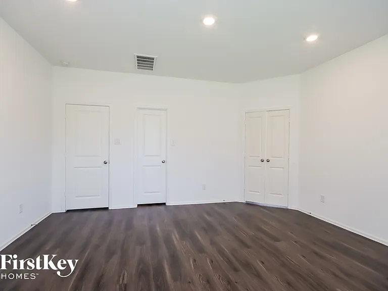 18909 Collina Way — Photo 7