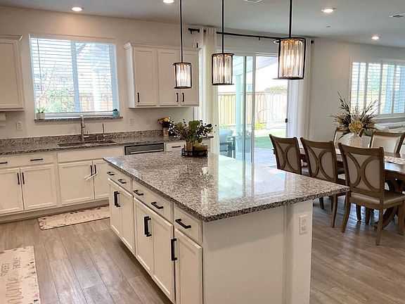 3rd image of 15885 Woodgreen Ct