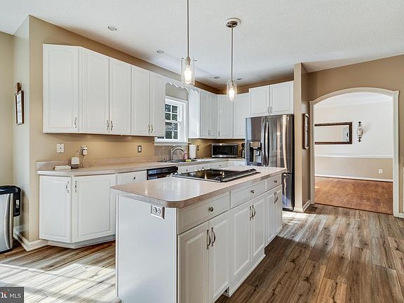 4th image of 1012 Northampton Dr