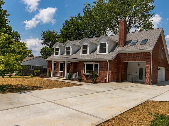 4th image of 1737 Woodlark Ave