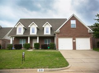 518 Clancy Ln, Lake Dallas, TX 75065
