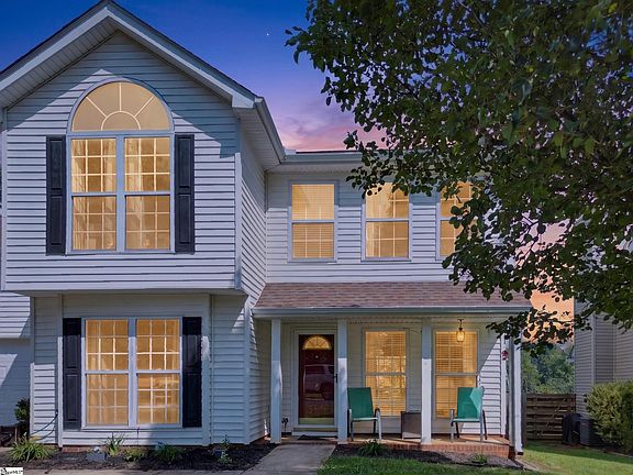 2nd image of 5 Valley Glen Ct