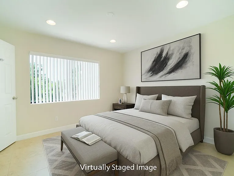 6410 N Dixie Hwy — Photo 13