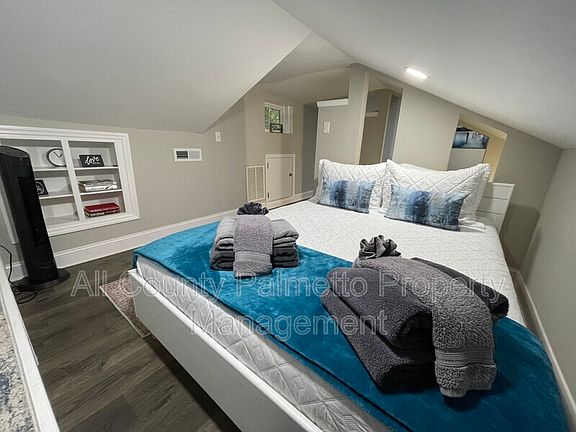 5th image of 2647 Bonds Ave APT F