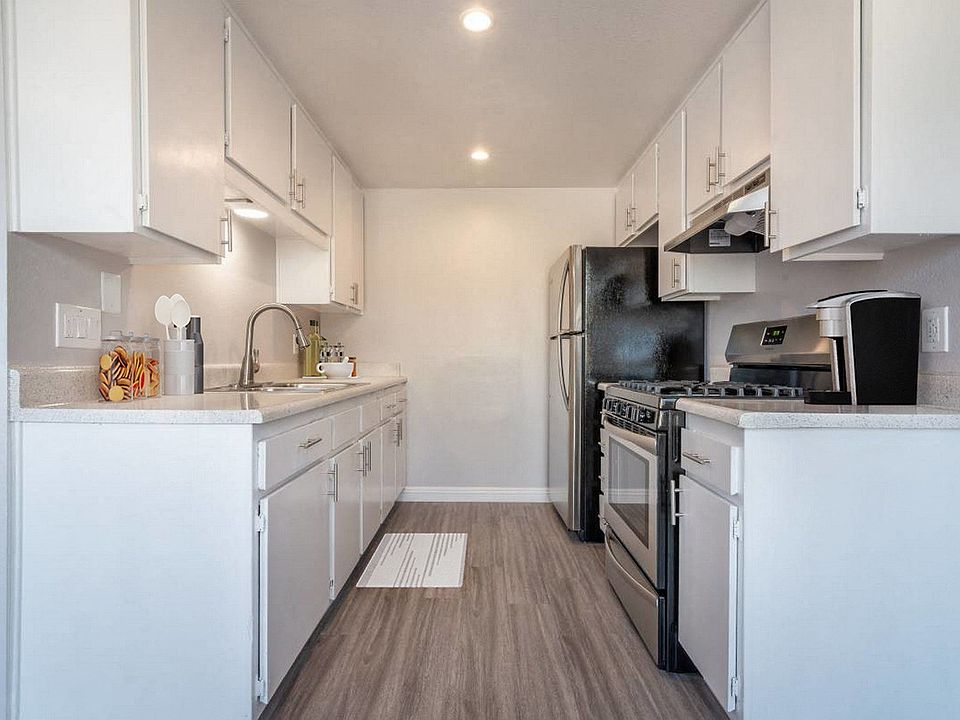 1st image of 1422 E 9th St APT 75