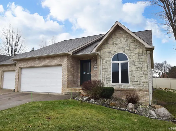 6040 Steeplechase Dr, Grand Blanc, MI 48439