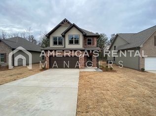 7950 Saint James Dr, Pinson, AL 35126
