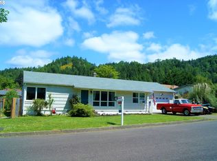 316 Whipple Ave, Drain, OR 97435