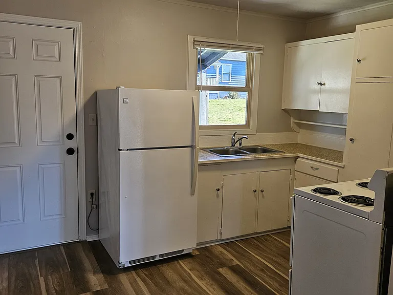 River Grove — Photo 20