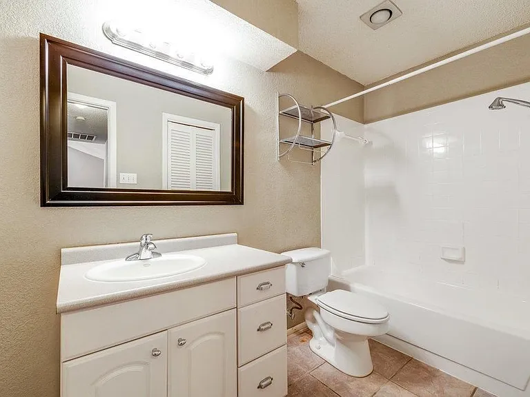 13204 Rampart St — Photo 20