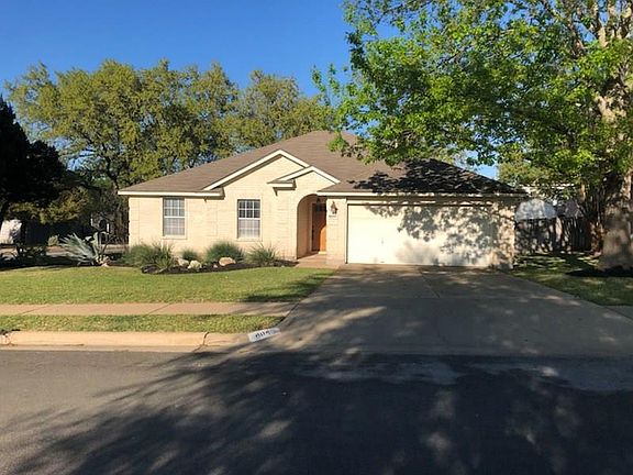 2nd image of 1804 Shady Brook Ln