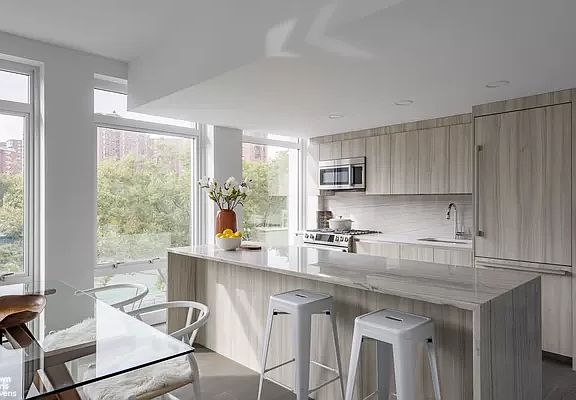 2nd image of 375 W 123rd St #5C