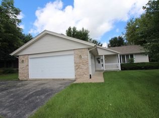 700 Marquette Dr SW, Poplar Grove, IL 61065