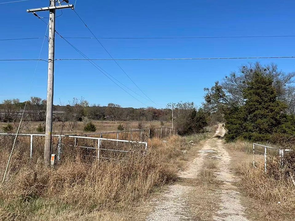 2nd image of 36539 Highway 99a