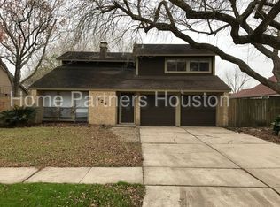 524 Gleneagles Dr, Friendswood, TX 77546