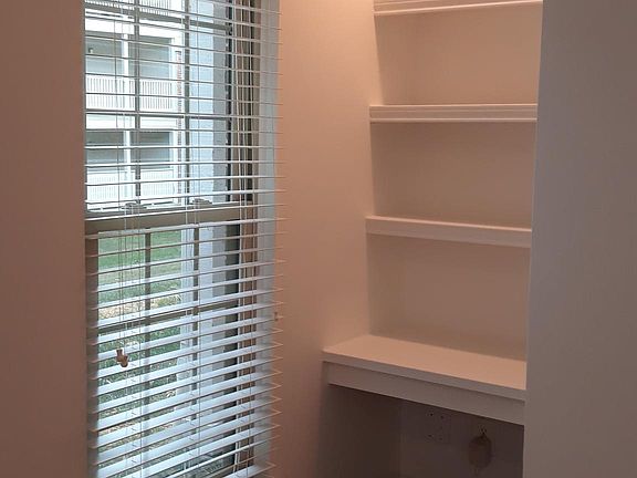 5th image of 3920 Penderview Dr APT 302