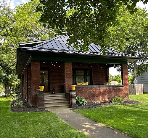 1207 Main St Photo 1