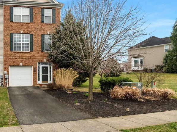 274 Starkeys Lndg, Shepherdstown, WV 25443