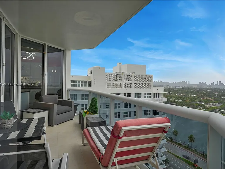4775 Collins Ave #1806 — Photo 27
