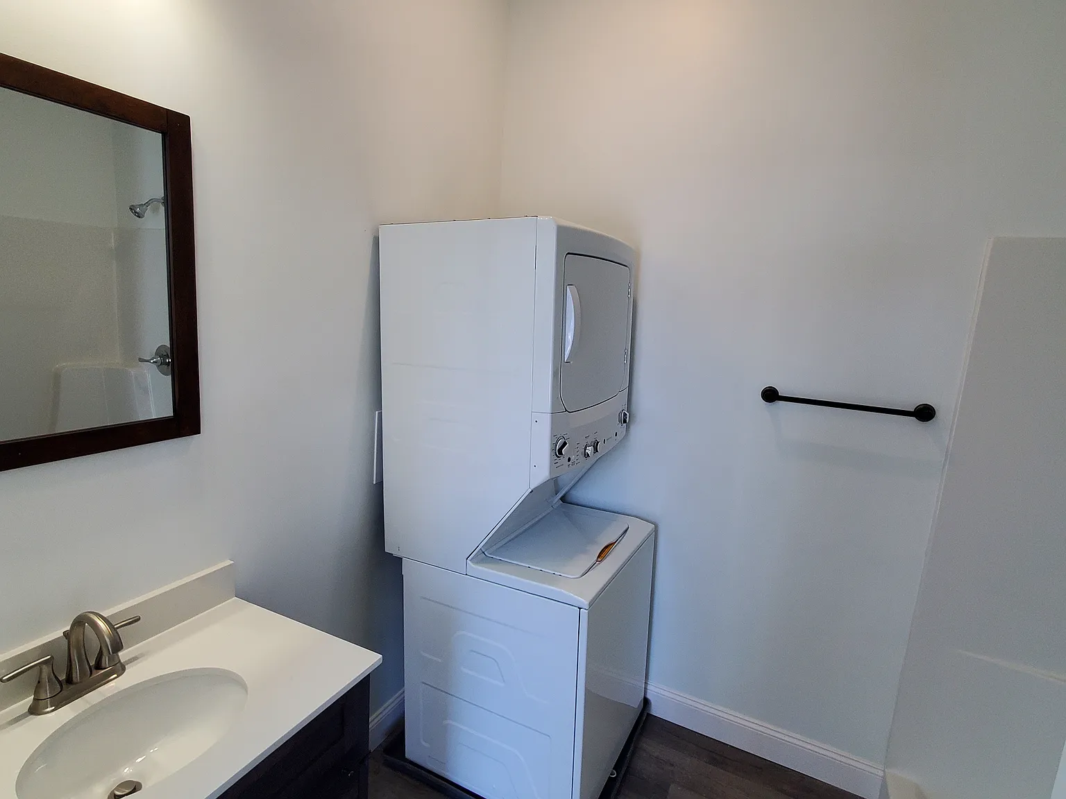 308 Hill St — Photo 4