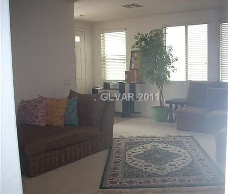 4th image of 656 Holland Heights Ave