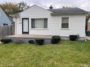 6411 Warwick St, Detroit, MI 48228