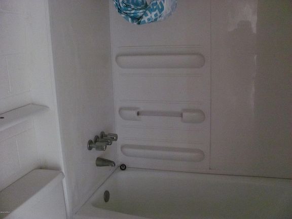 5th image of 300 Marsh St #2