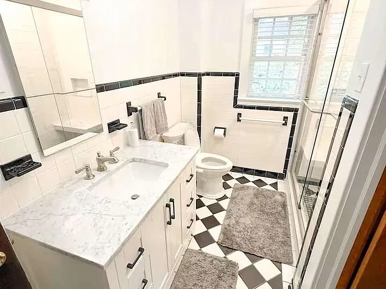 49 Oakwood Rd — Photo 8