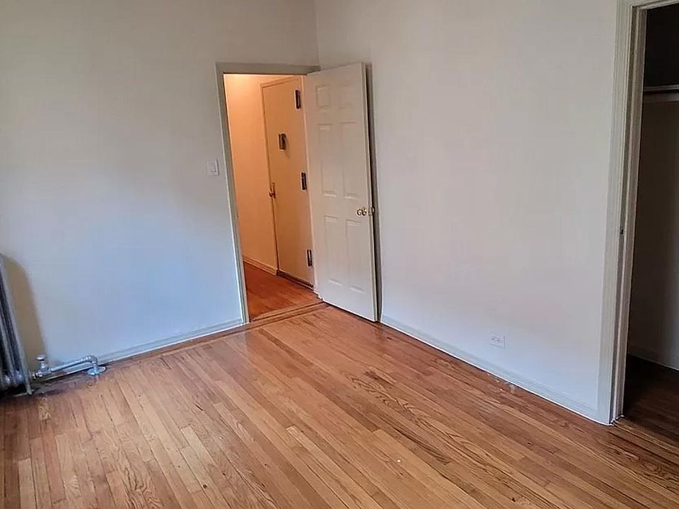 2nd image of 2085 Valentine Ave