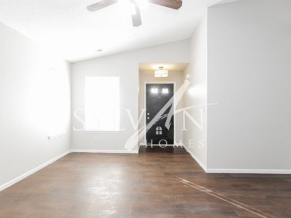 5th image of 7711 Vincent Ct