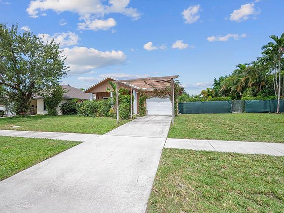 2nd image of 1106 Staghorn Street
