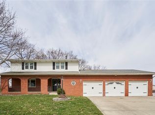 2143 Vixen St NW, North Canton, OH 44720