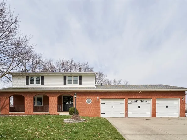 2143 Vixen St NW, North Canton, OH 44720