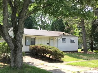 831 Warrington Rd, Akron, OH 44320