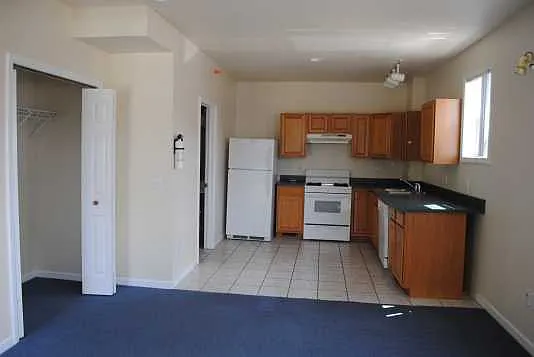 525 Sprague Ave #1 — Photo 3