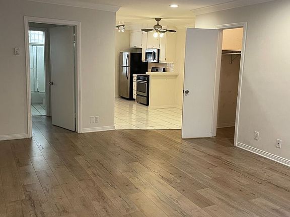 4th image of 3426 Jasmine Ave #3
